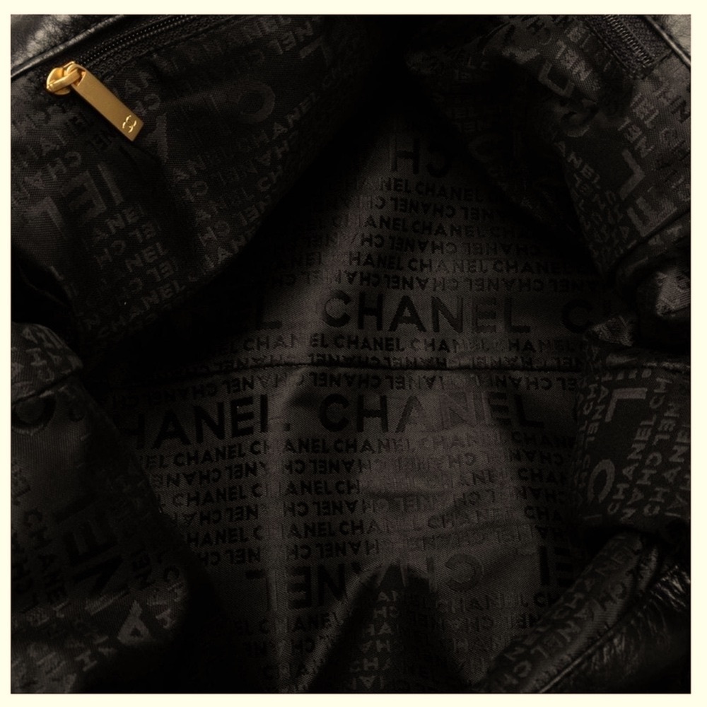 🔥 RARE Chanel Olsen Lambskin Hobo Bag - Picture 10 of 16